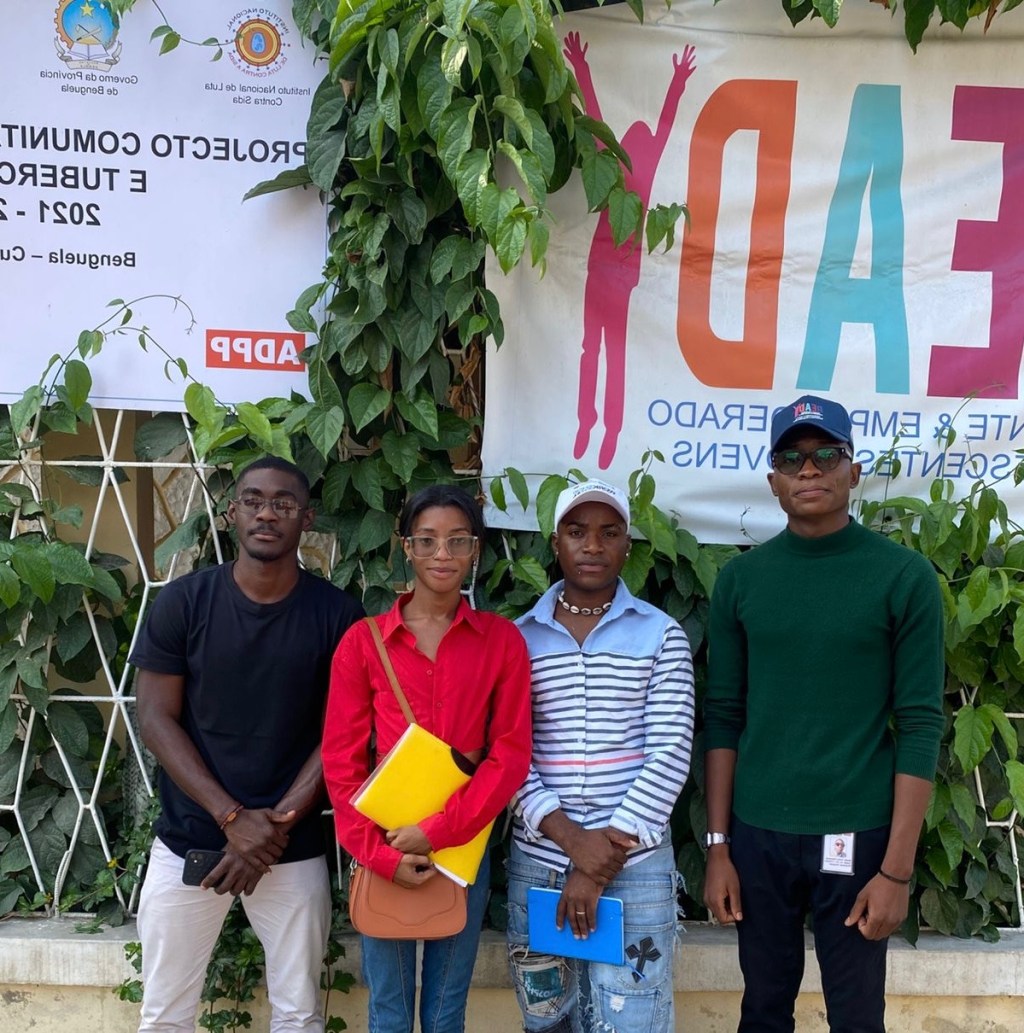 ASSOCIAÇÃO ÍRIS BENGUELA